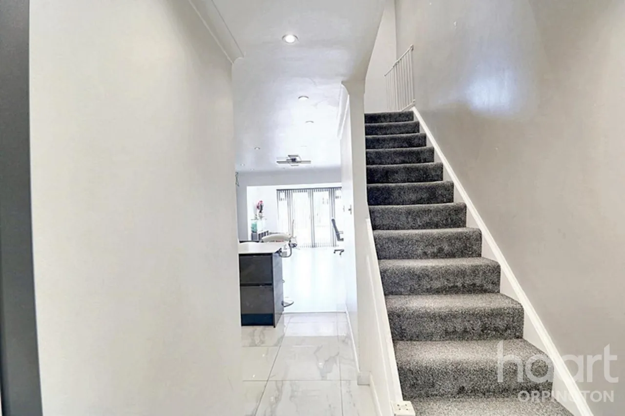 Glendower Crescent, Orpington, BR6, photo 5