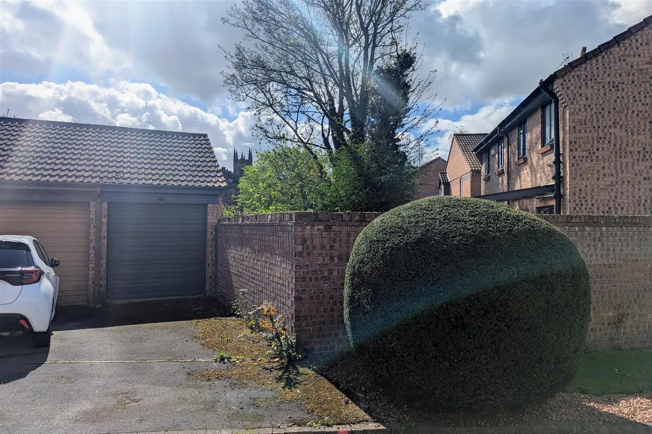 Mintfields Road, Beverley, photo 10