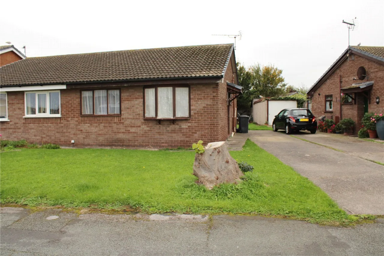 2 bed property for sale, Bryn Elian Grove, Kinmel Bay, LL18