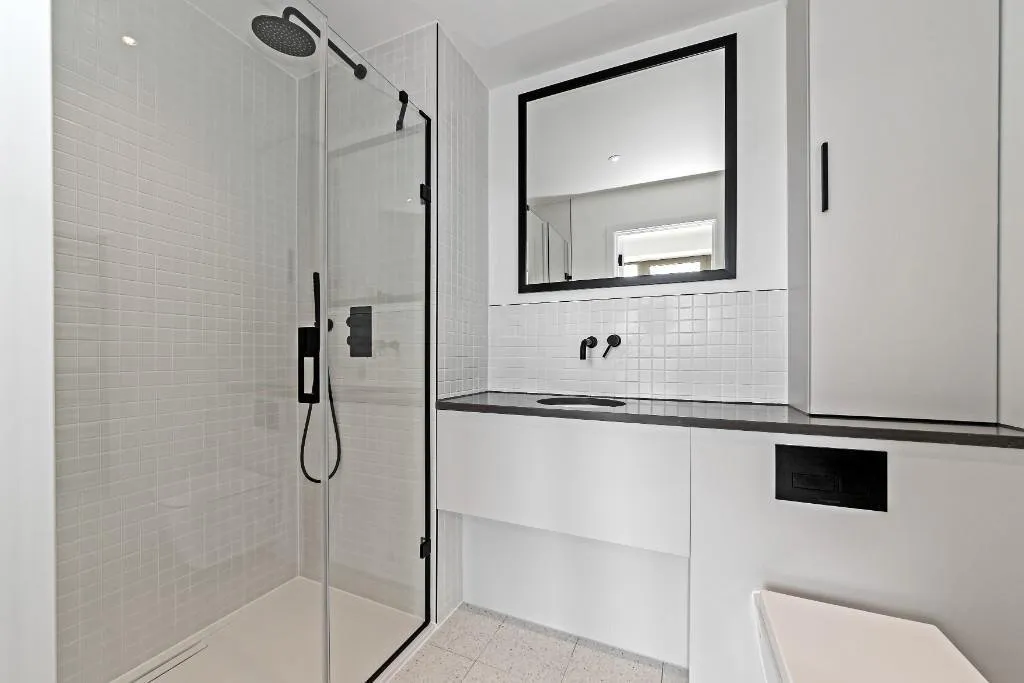 Balham High Road, London, SW17, photo 11