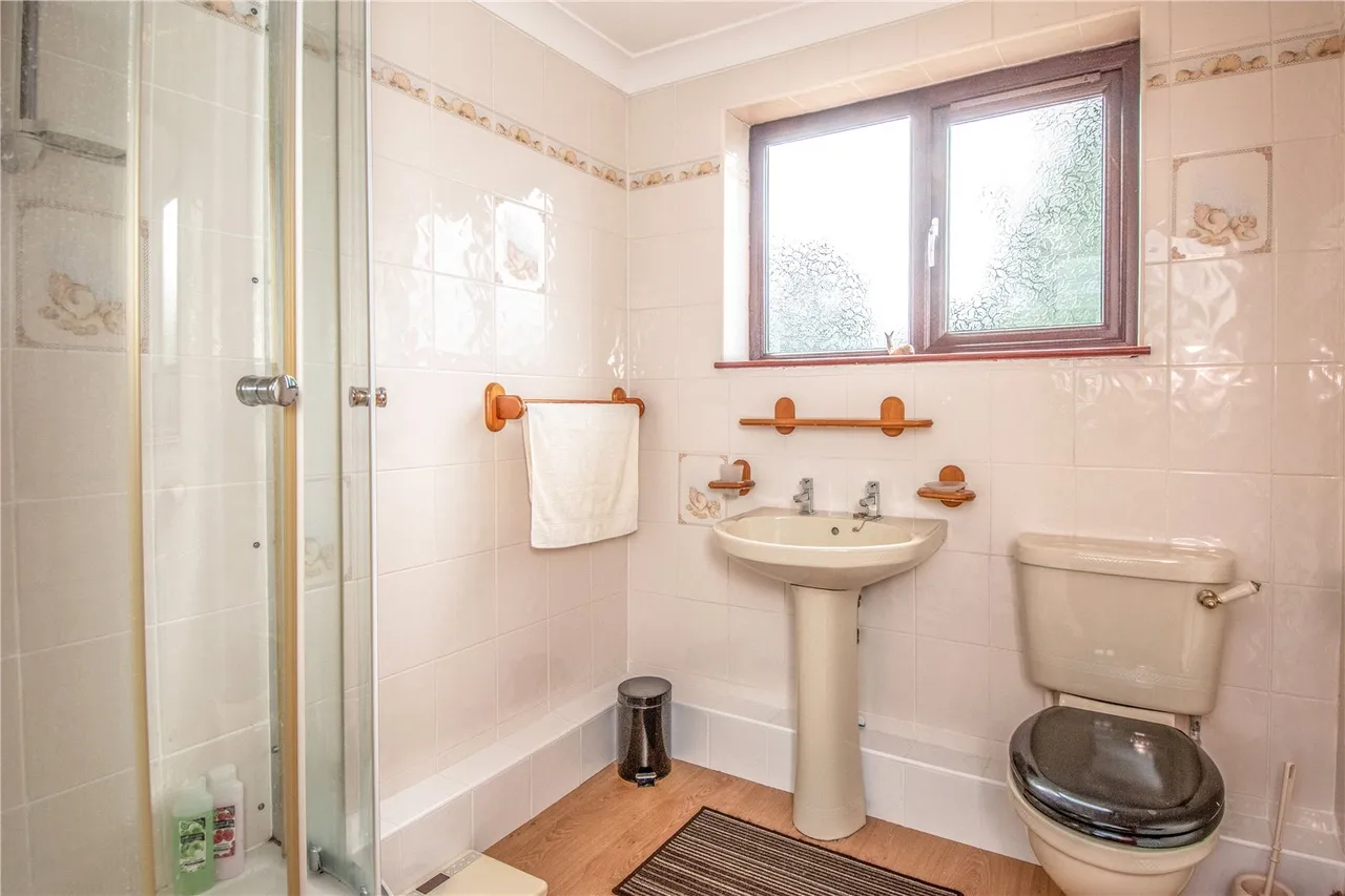 Penmanor, Finstall, Bromsgrove, Worcestershire, B60 3BY, photo 12