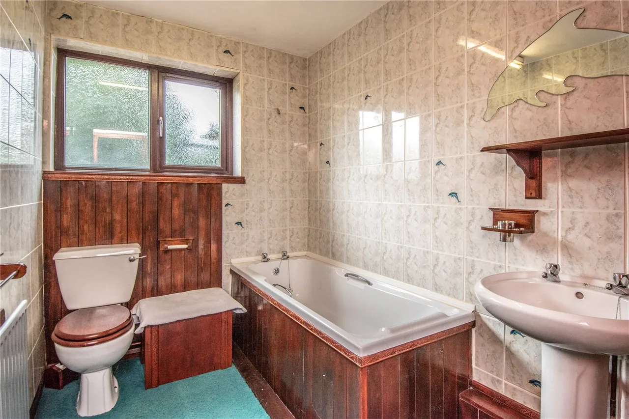 Penmanor, Finstall, Bromsgrove, Worcestershire, B60 3BY, photo 16