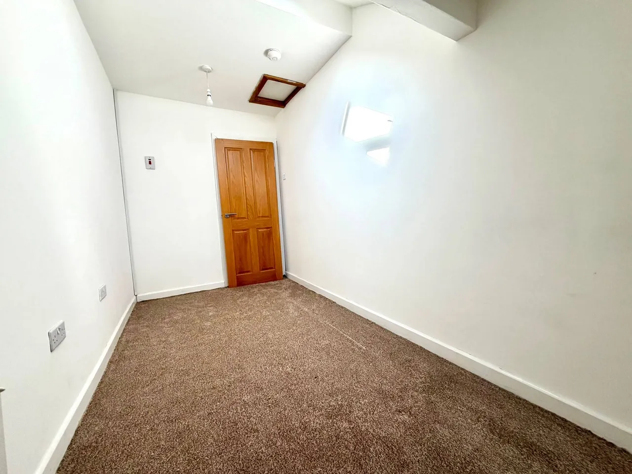 Wakefield Road, BRADFORD, photo 8
