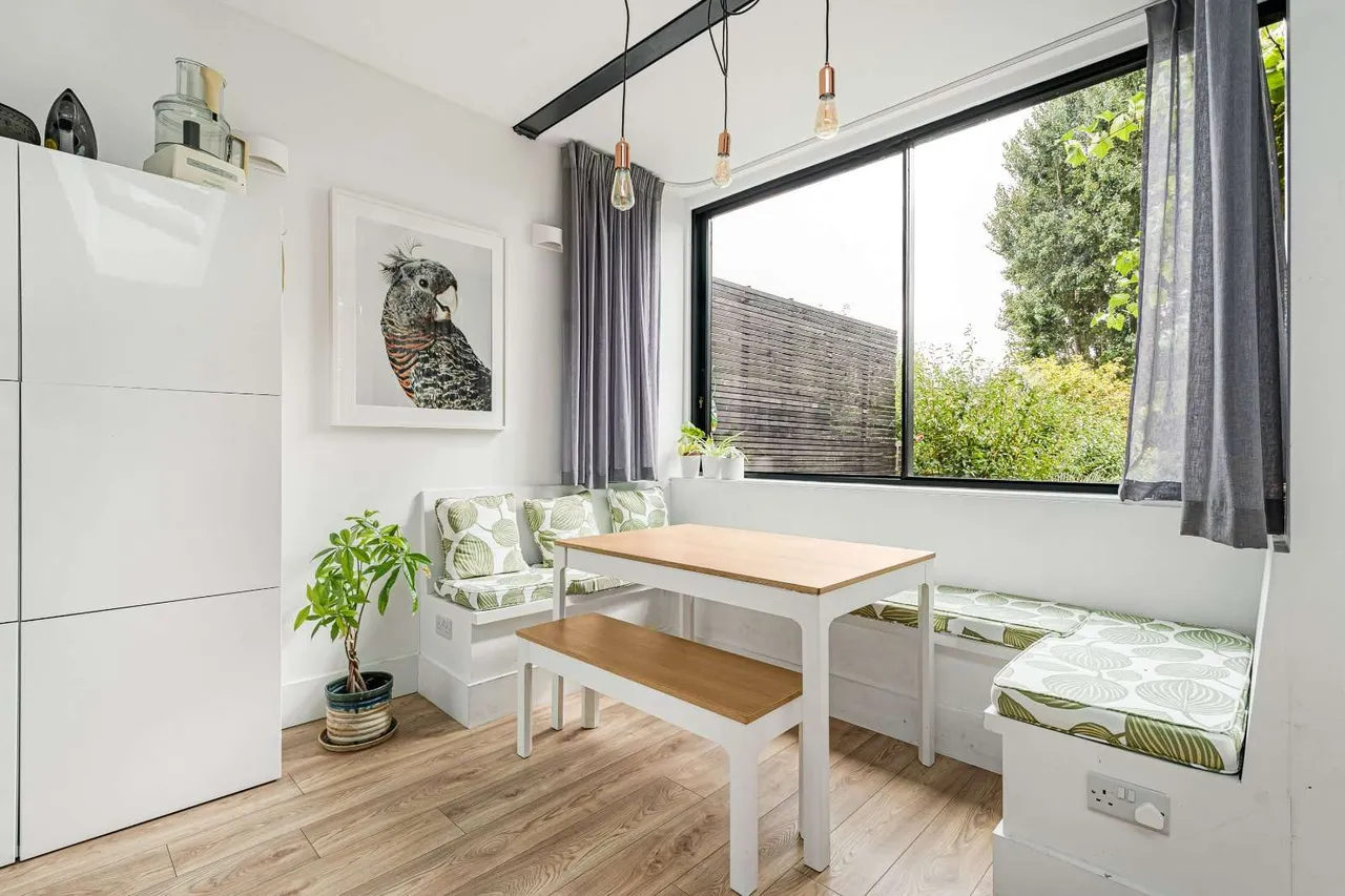 Lynton Road, London, W3, photo 7
