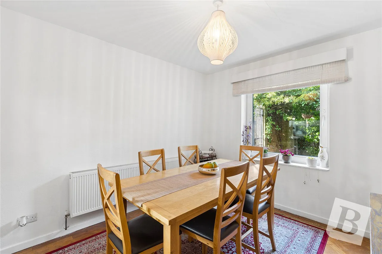The Knowle, Basildon, SS16, photo 8