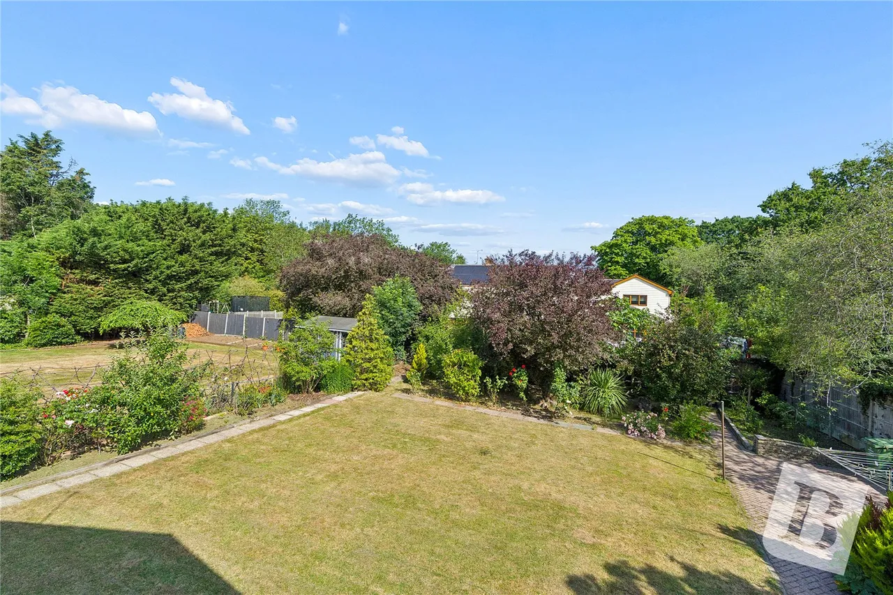 The Knowle, Basildon, SS16, photo 4