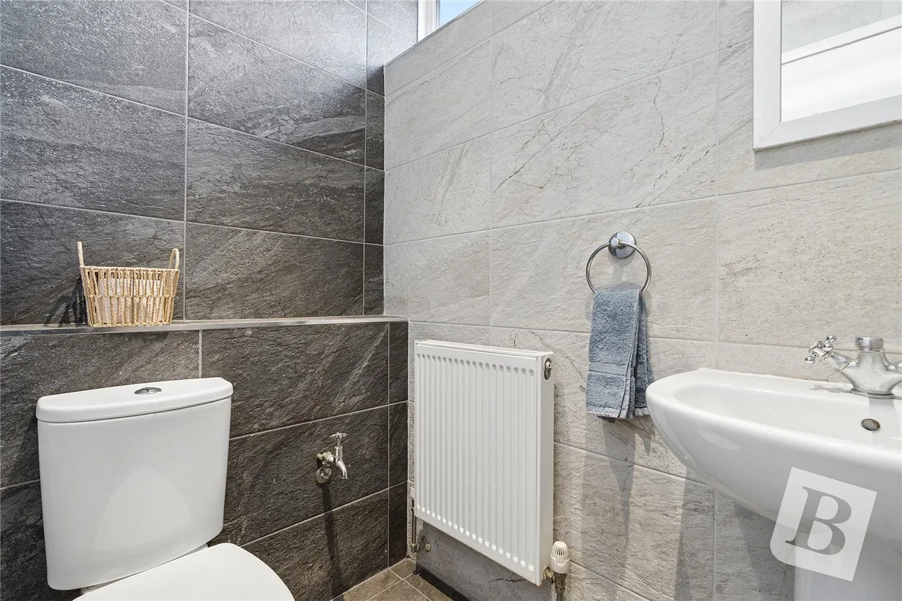 The Knowle, Basildon, SS16, photo 7