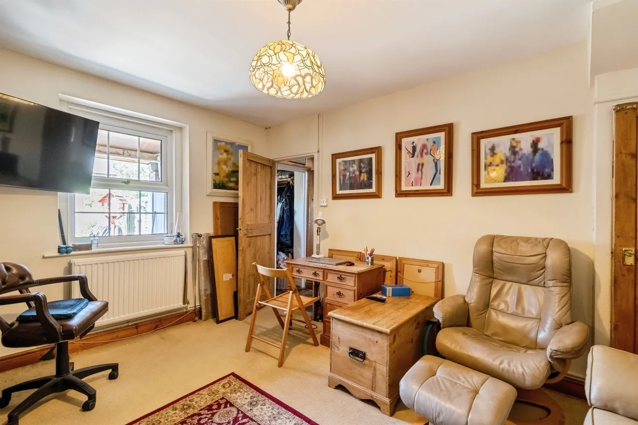 Wood Lane, Chippenham, photo 9