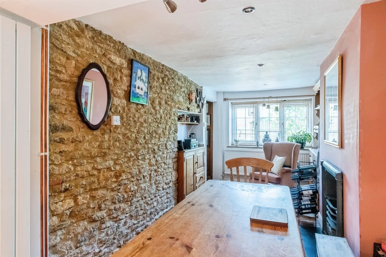 Wood Lane, Chippenham, photo 11