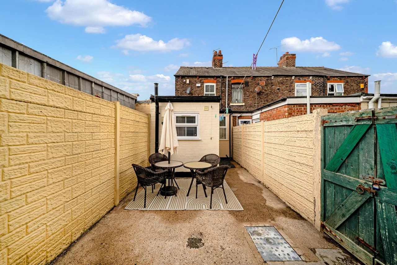 Farnworth Street, Widnes, Widnes, WA8 9LW, photo 18