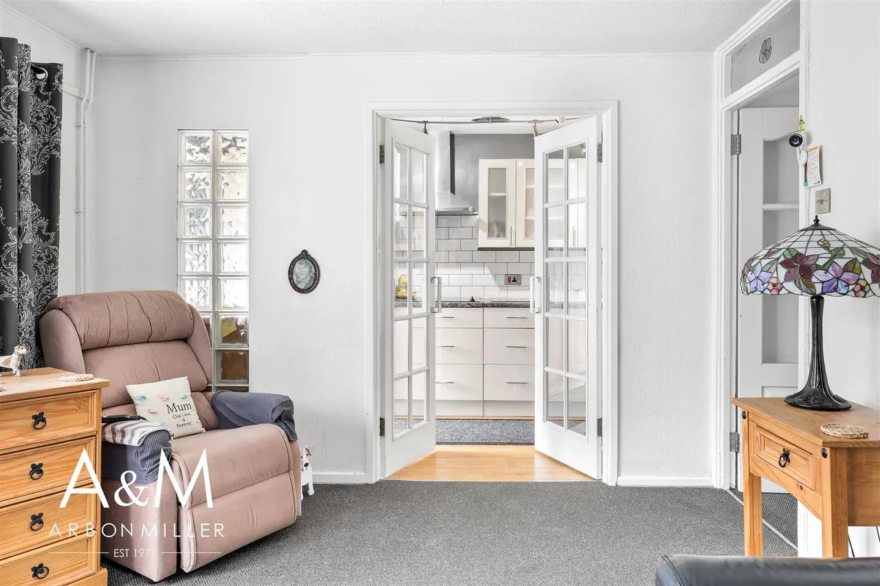 Marlowe Close, Barkingside, Essex, Ilford, IG62LP, photo 5