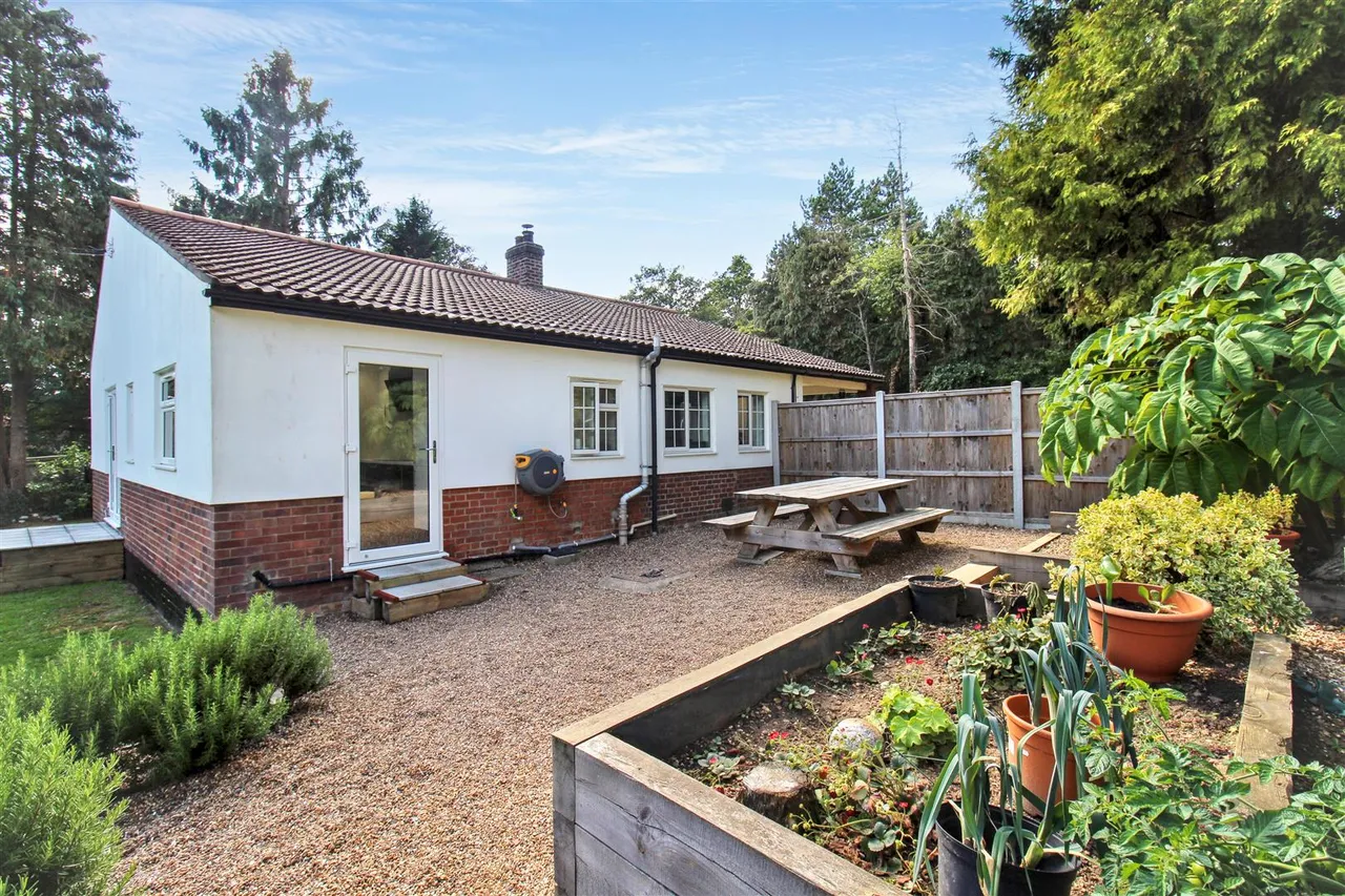 Thorpe Market Road, Roughton, NR11, photo 13