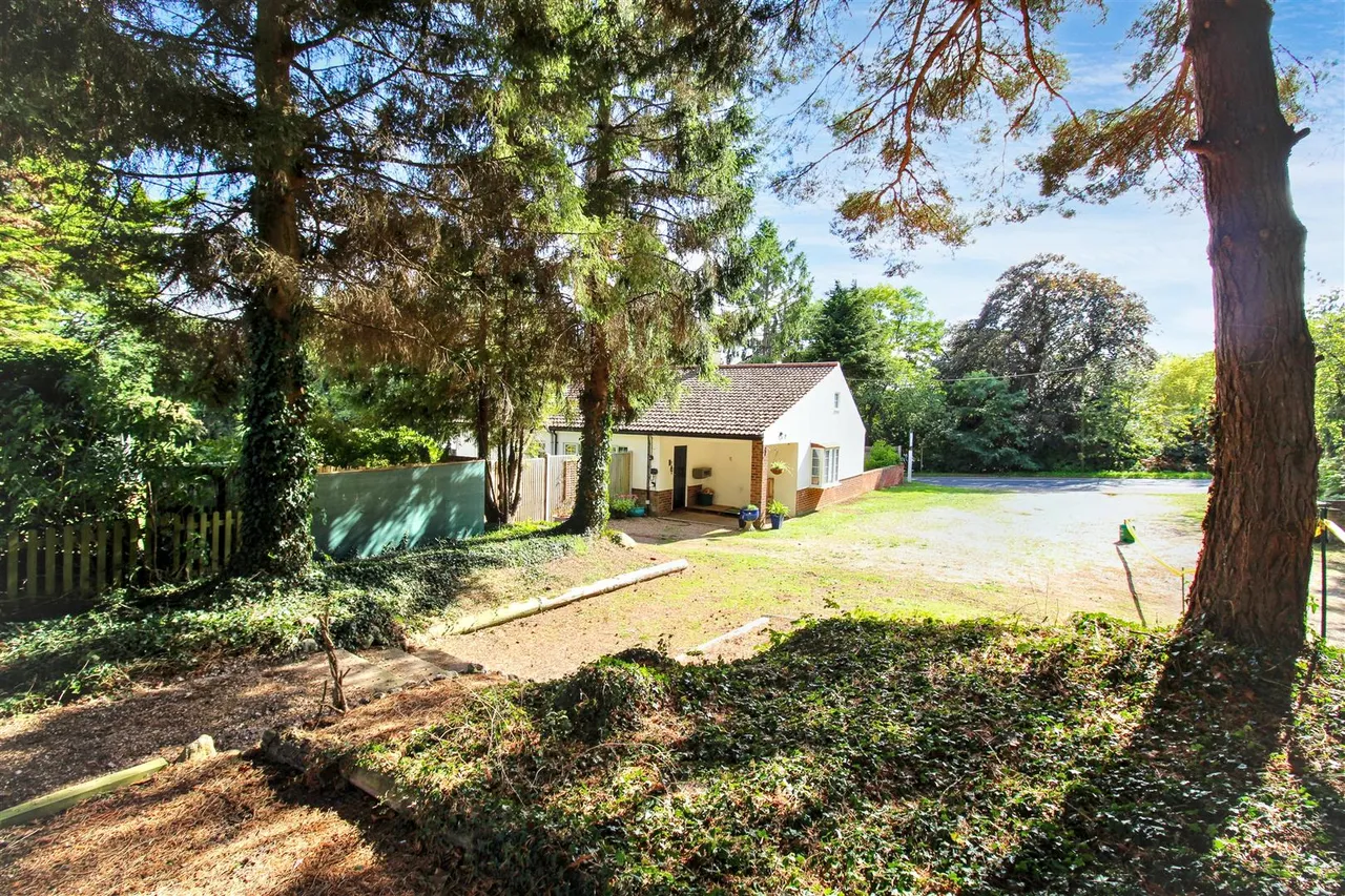 Thorpe Market Road, Roughton, NR11, photo 18