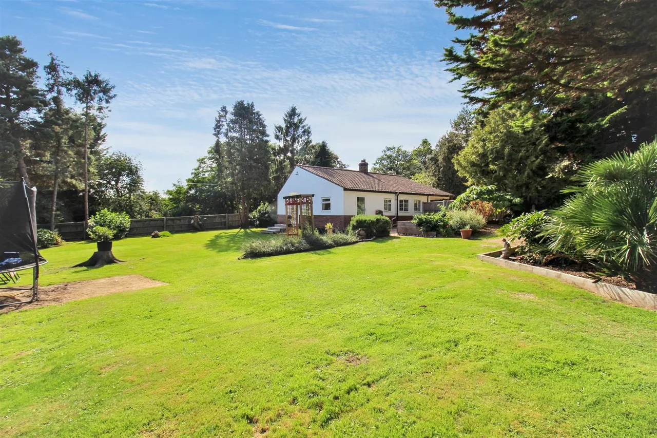 Thorpe Market Road, Roughton, NR11, photo 14