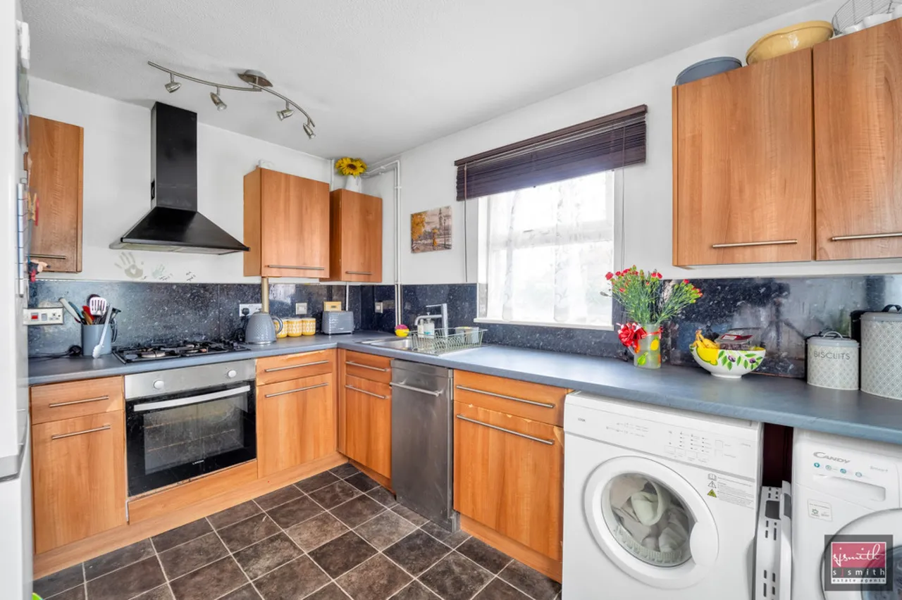 Kilross Road, Feltham, photo 2