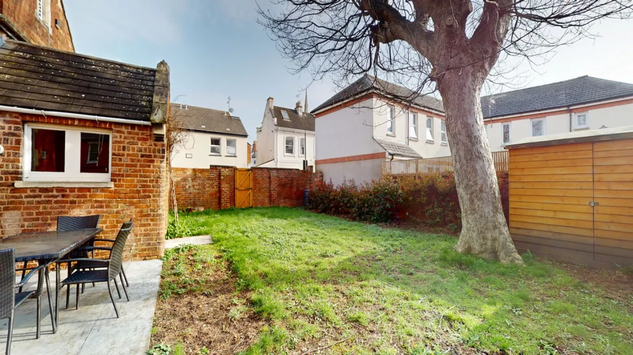 Devonshire Street, Cheltenham, Gloucestershire, photo 9