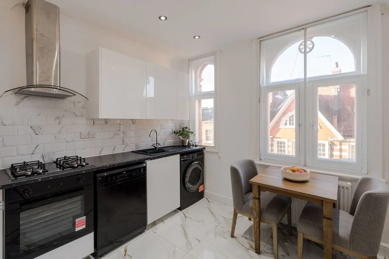 Wimpole Street, Marylebone, W1G, photo 3