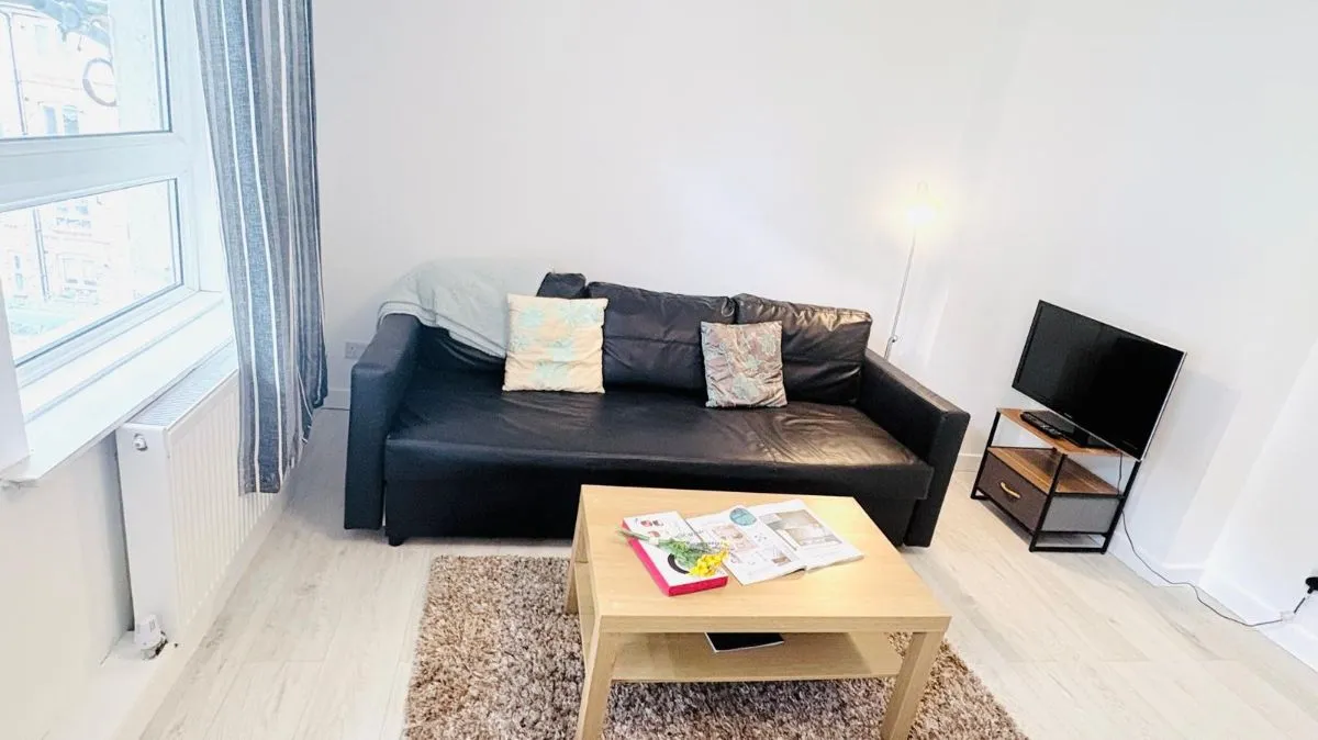 Renton Close, Brixton Hill, London, SW2, photo 6