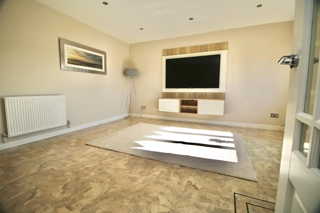 Valleyfield Drive, Blackwood, Cumbernauld, G68 9NW, photo 10