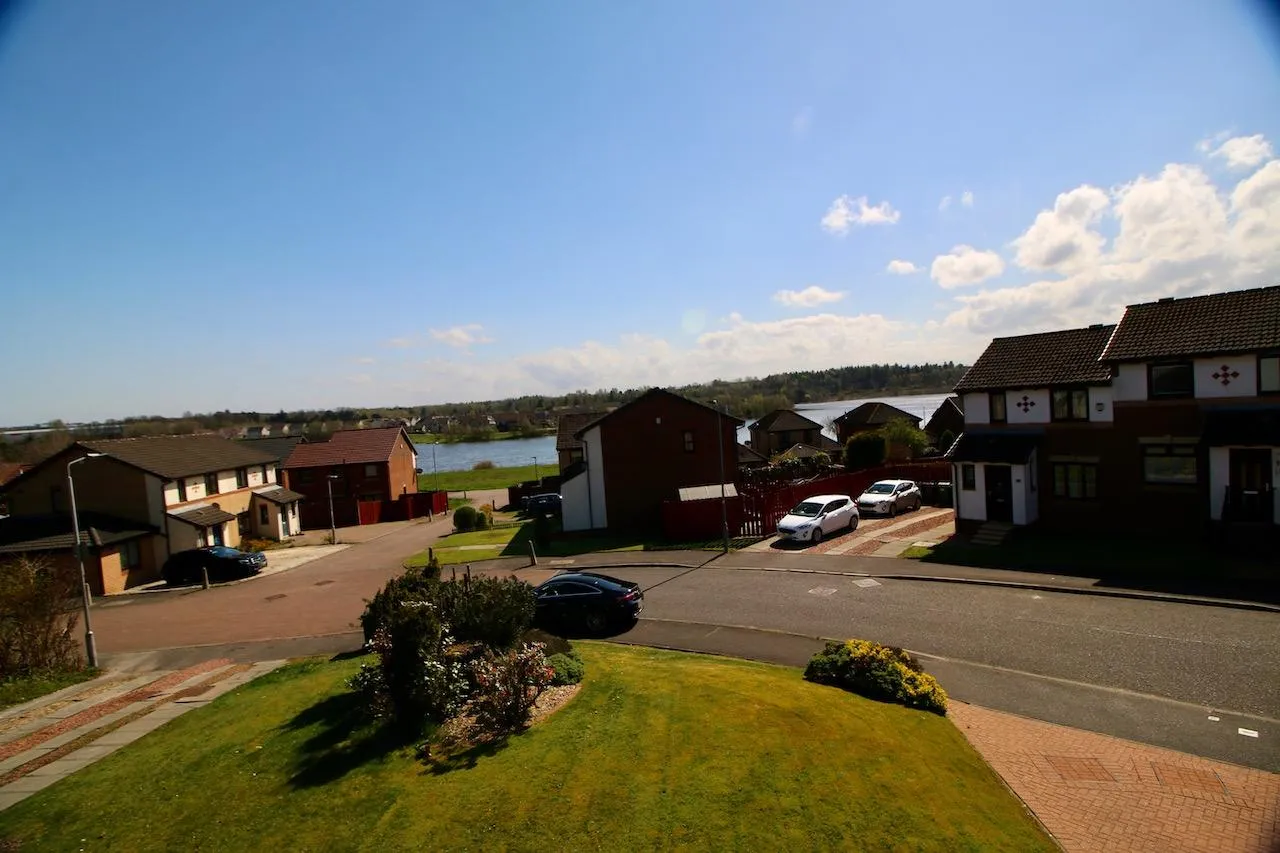 Valleyfield Drive, Blackwood, Cumbernauld, G68 9NW, photo 2