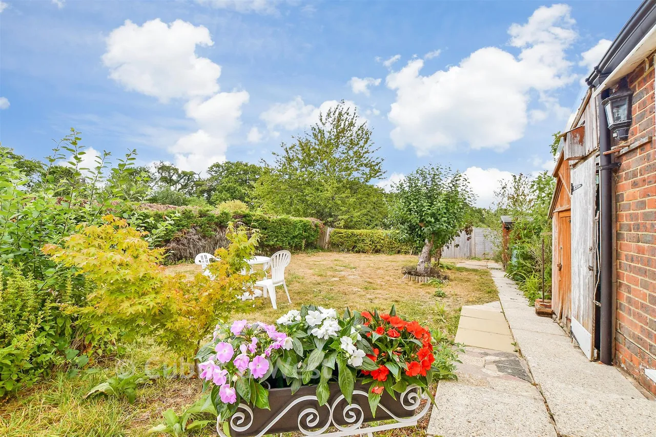 Handcross Road, Plummers Plain, RH13, photo 14