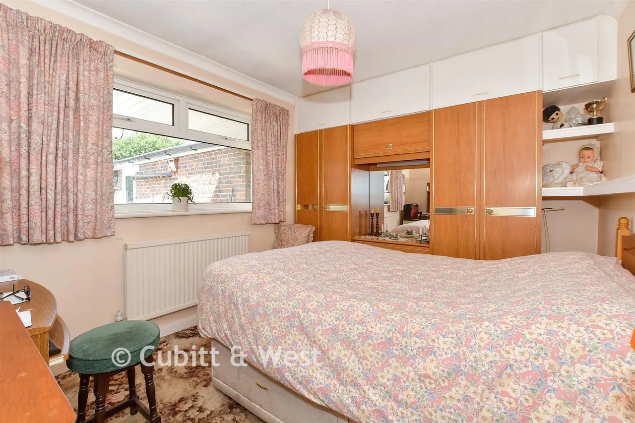 Handcross Road, Plummers Plain, RH13, photo 12