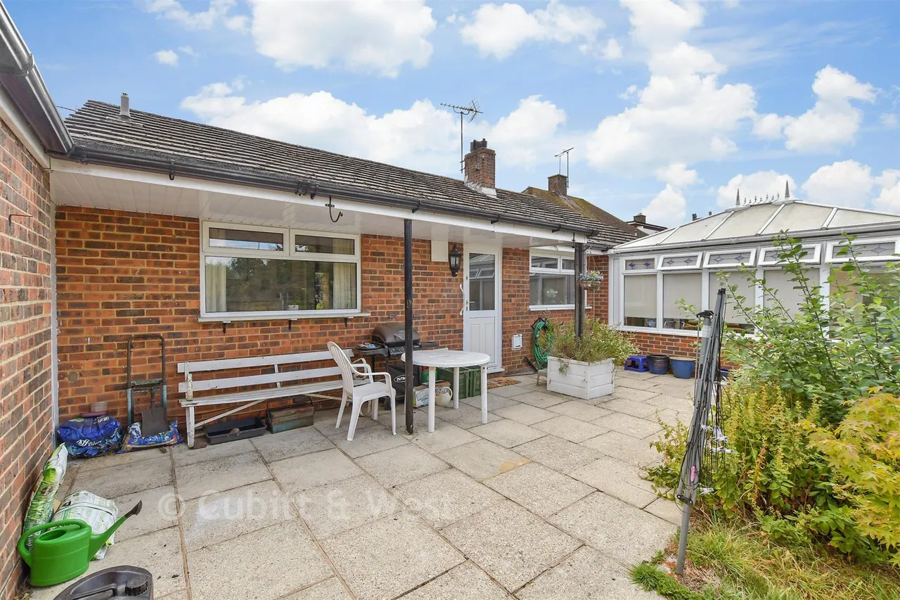 Handcross Road, Plummers Plain, RH13, photo 15