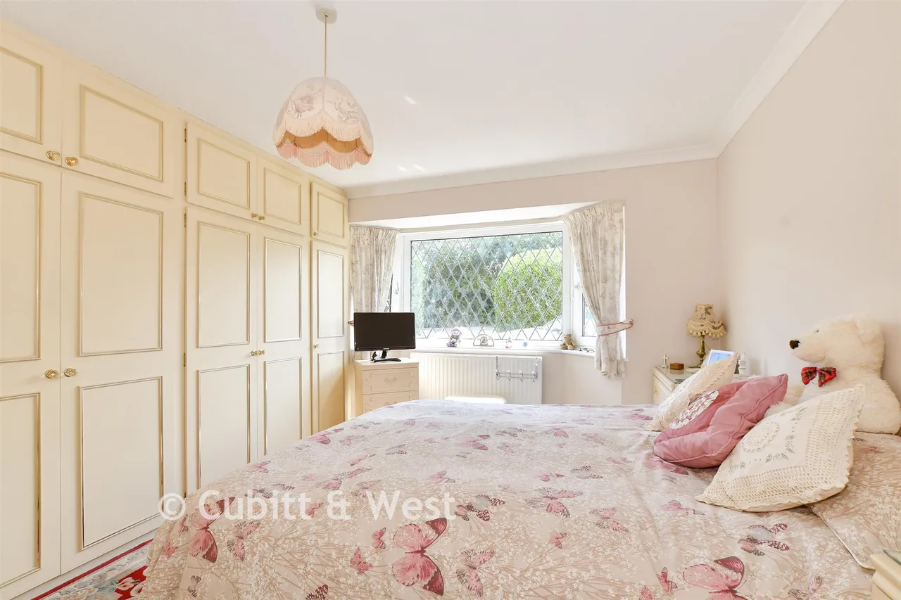 Handcross Road, Plummers Plain, RH13, photo 11