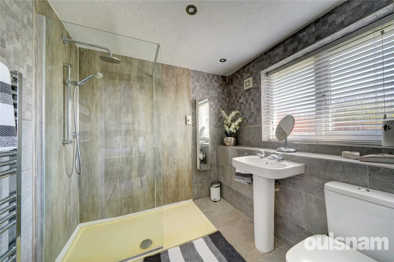 Isaacs Way, Droitwich, Worcestershire, WR9 8UZ, photo 8
