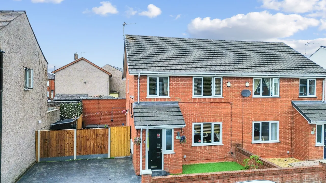 Bank Street, Golborne, Warrington, Warrington, WA3 3SA, photo 5