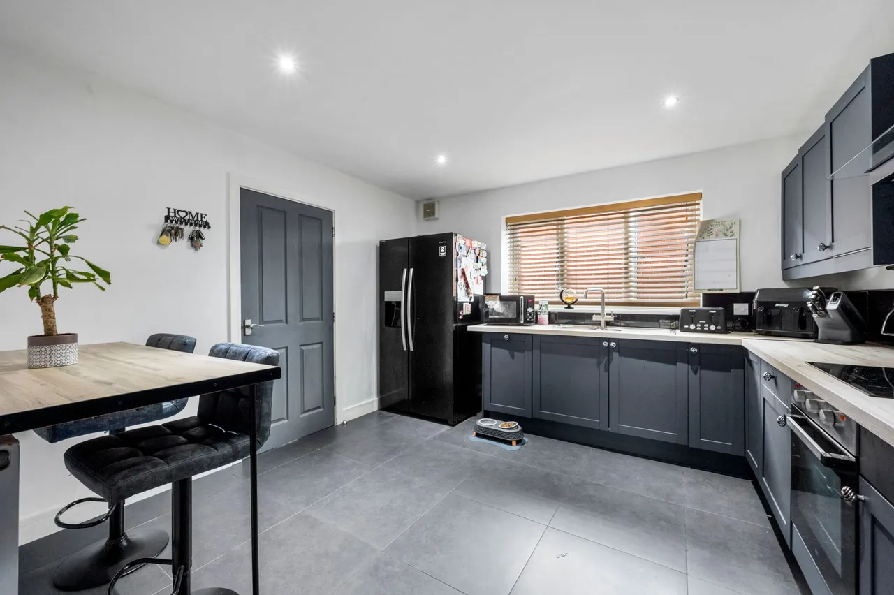 Bank Street, Golborne, Warrington, Warrington, WA3 3SA, photo 8
