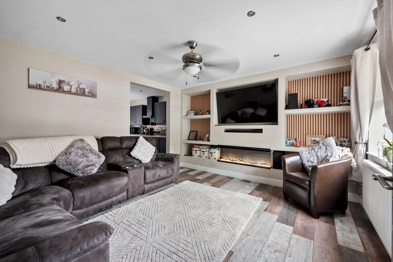Bank Street, Golborne, Warrington, Warrington, WA3 3SA, photo 3