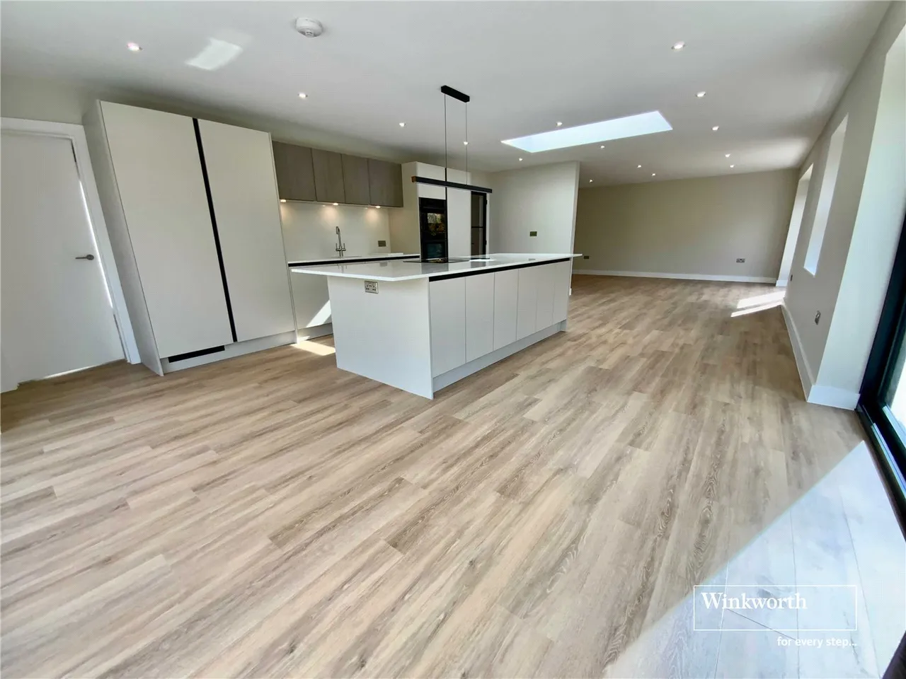 Dunlin Close, Christchurch, Dorset, BH23, photo 11