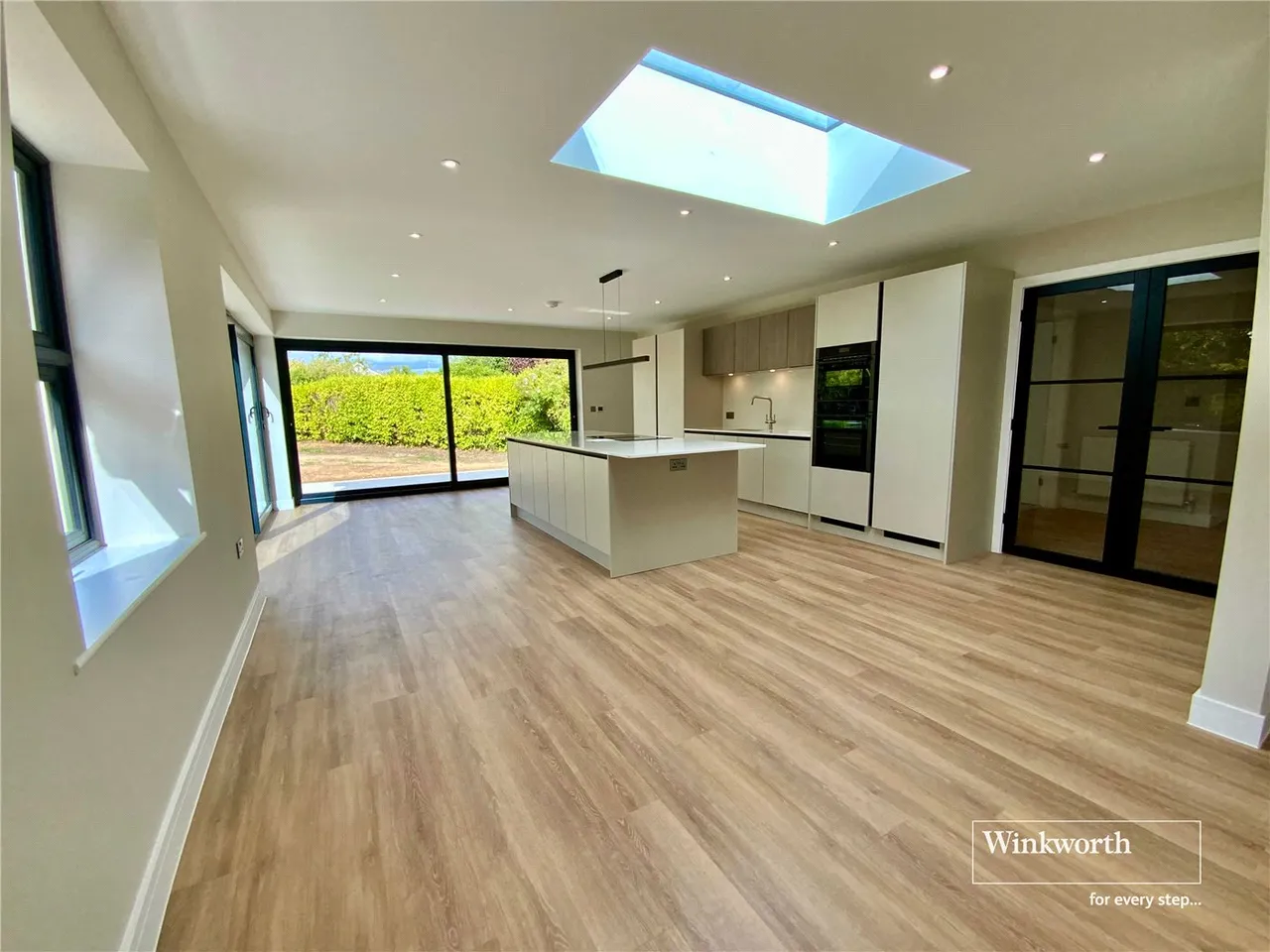 Dunlin Close, Christchurch, Dorset, BH23, photo 10