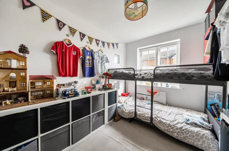 Elton Close, Aylesbury, HP18, photo 6