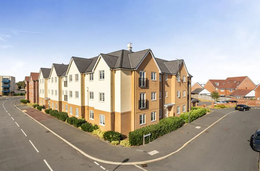 Elton Close, Aylesbury, HP18, photo 13