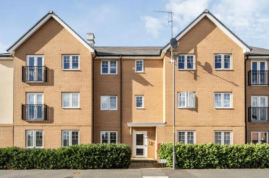 Elton Close, Aylesbury, HP18, photo 16