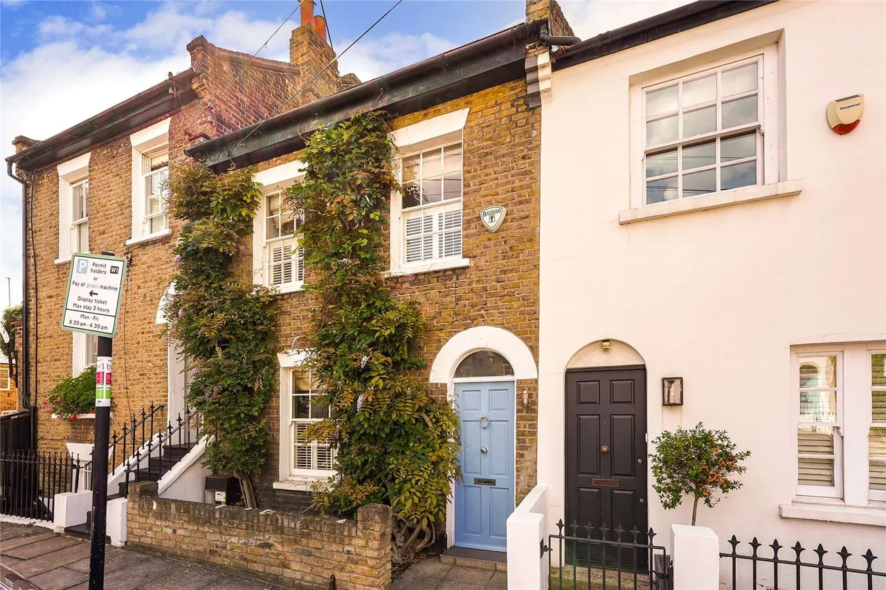 3 bed house for sale — Tonsley Road, Tonsleys, Wandsworth, London, SW18 1BG