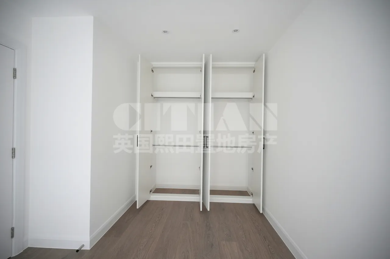 Seagull Lane, London, E16, photo 10