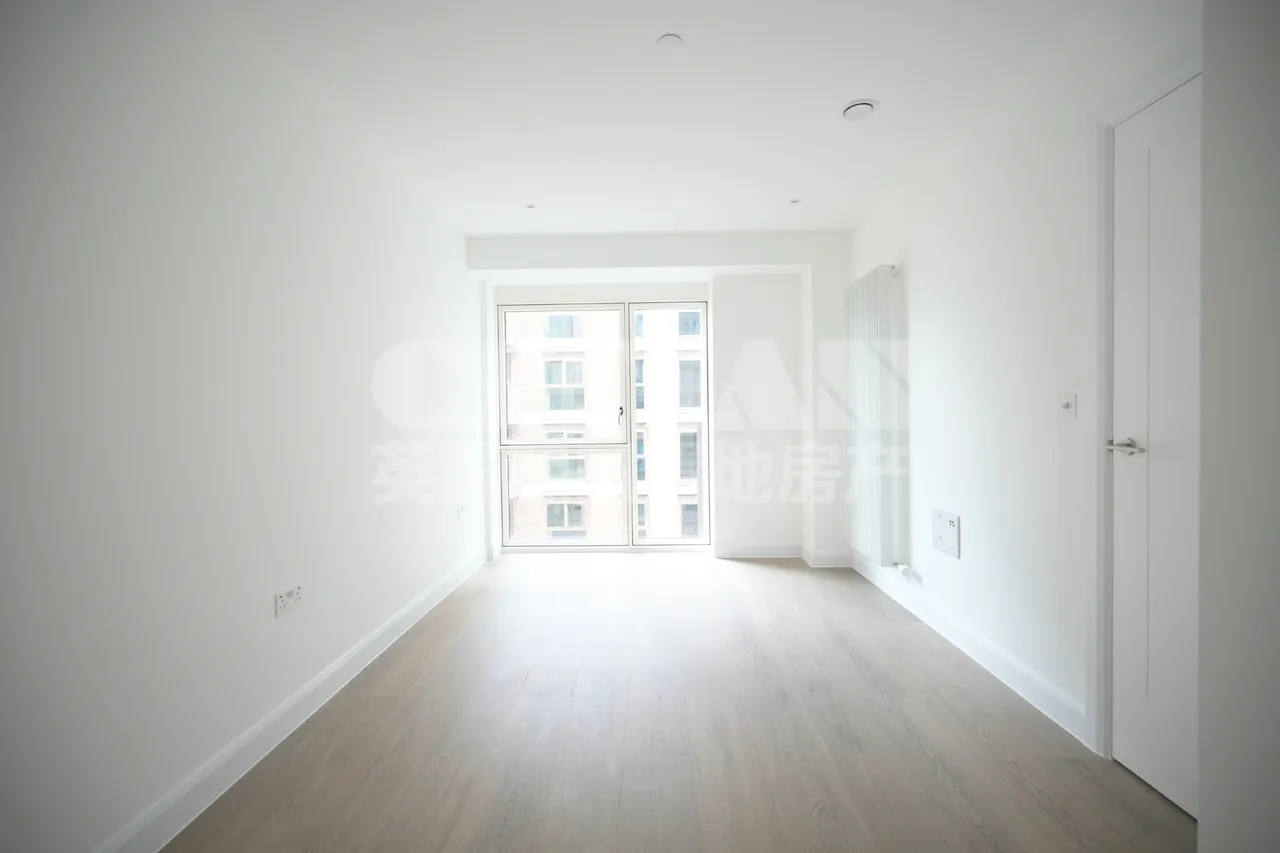 Seagull Lane, London, E16, photo 4
