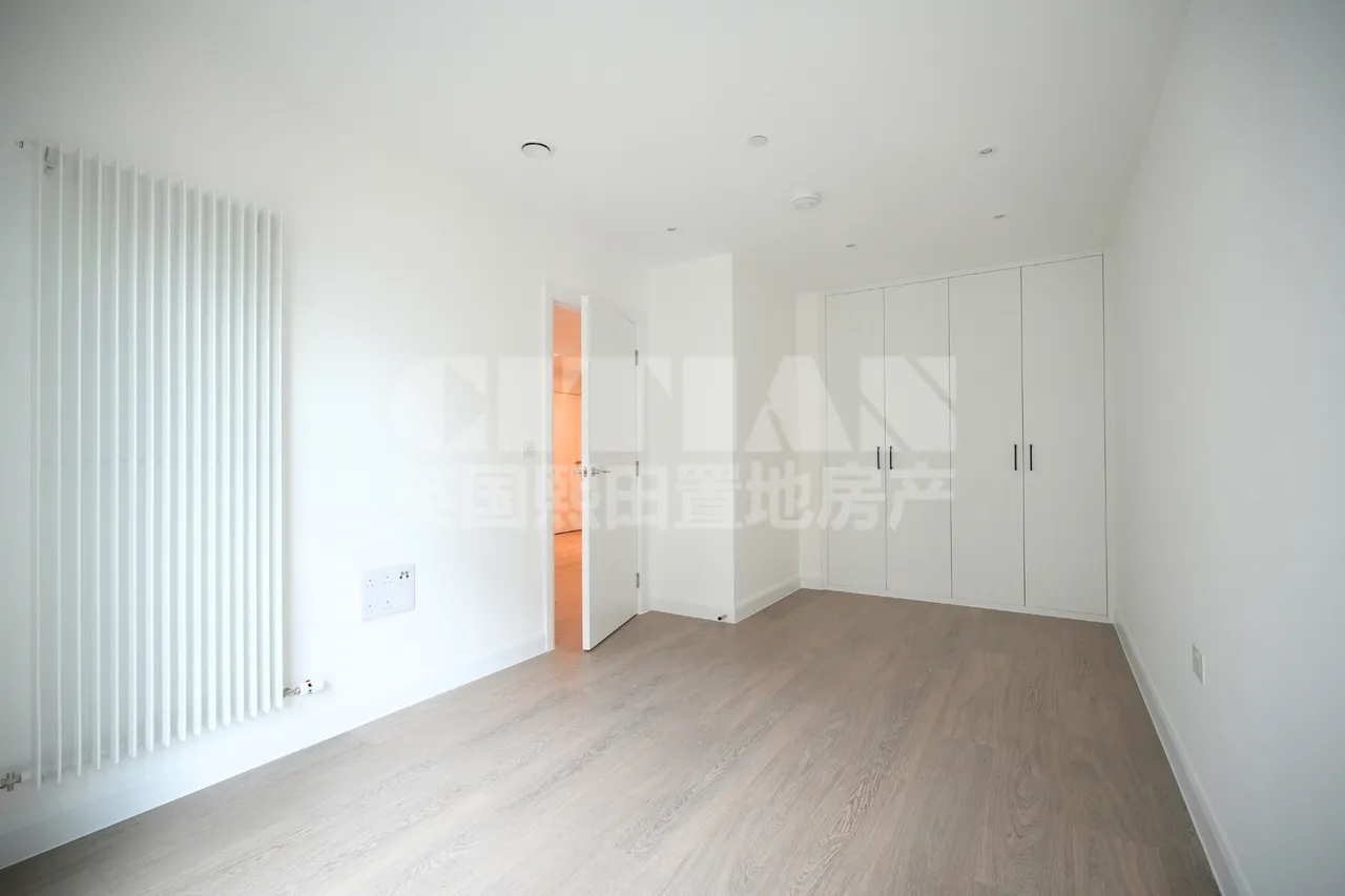 Seagull Lane, London, E16, photo 3