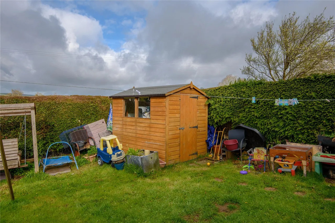 Dolfor, Newtown, Powys, SY16 4BN, photo 18