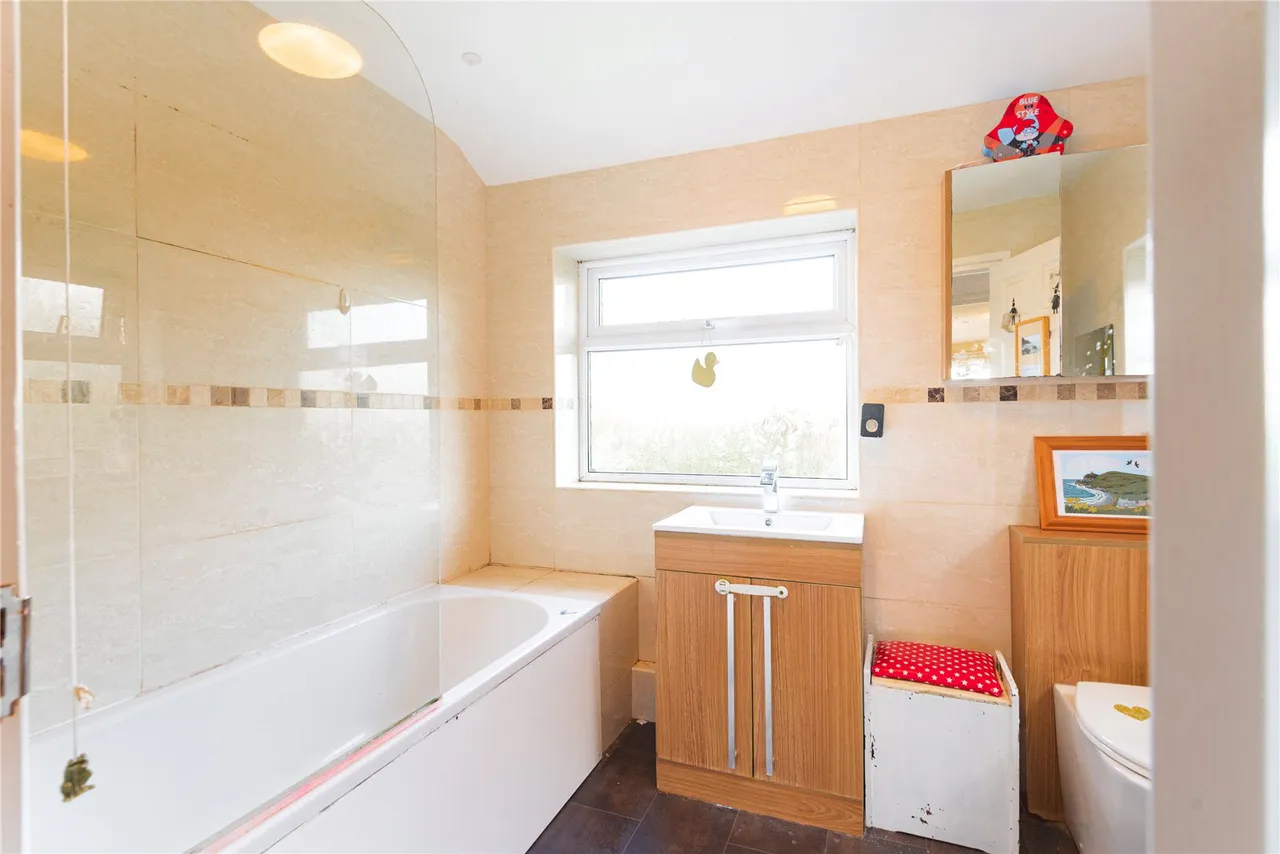 Dolfor, Newtown, Powys, SY16 4BN, photo 15