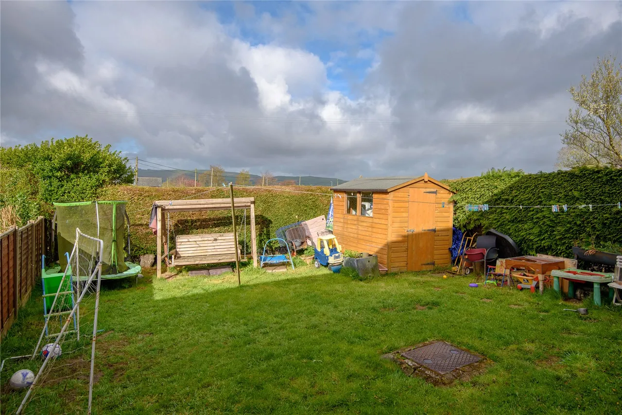 Dolfor, Newtown, Powys, SY16 4BN, photo 17