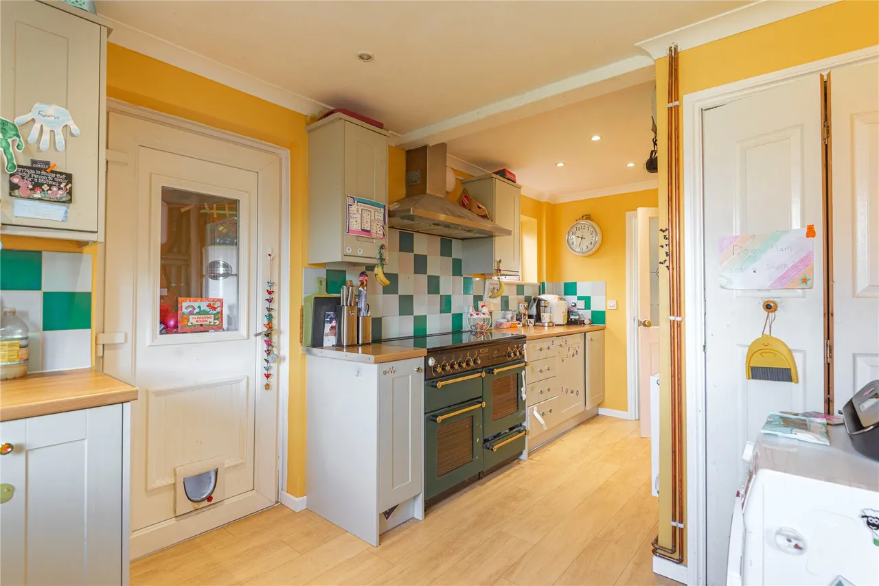 Dolfor, Newtown, Powys, SY16 4BN, photo 6
