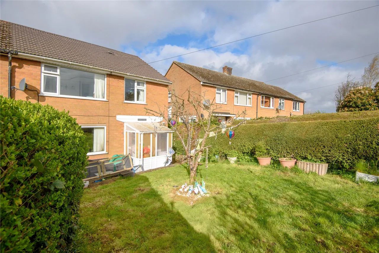 Dolfor, Newtown, Powys, SY16 4BN, photo 19