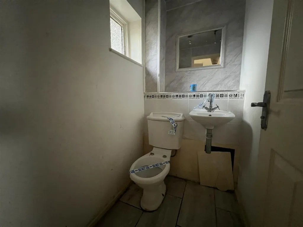 Heversham Walk, Manchester, M18, photo 5