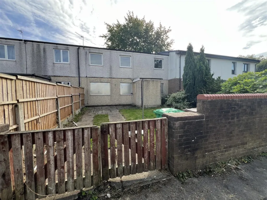 4 bed house for sale, Heversham Walk, Manchester, M18