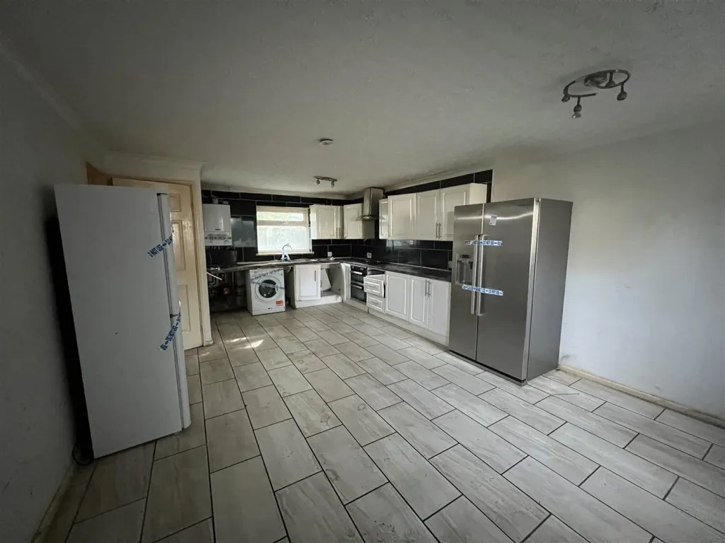 Heversham Walk, Manchester, M18, photo 6