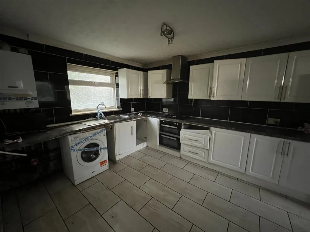 Heversham Walk, Manchester, M18, photo 8